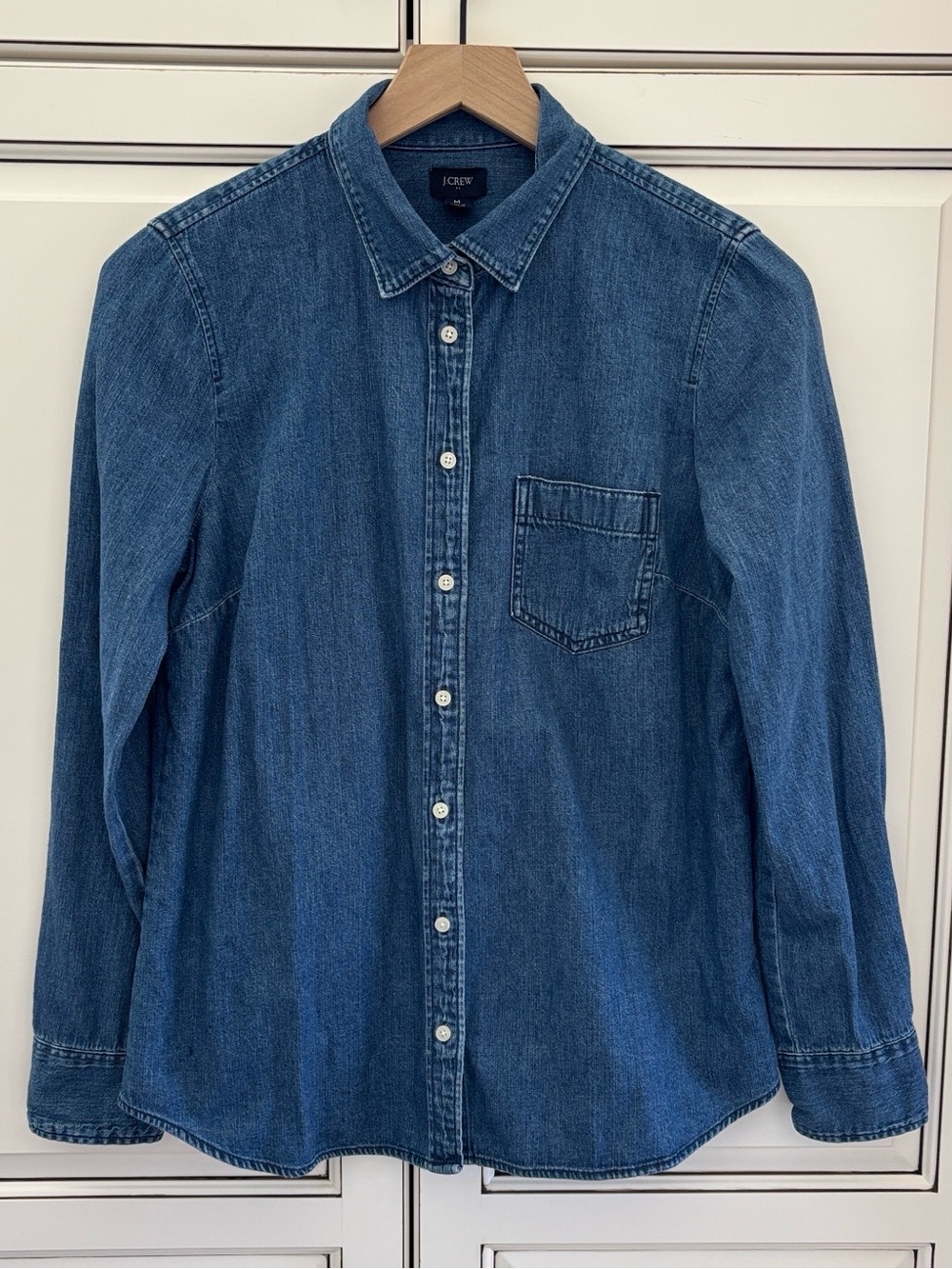 J Crew Blue‎ Medium Wash Denim Long Sleeve Button Shirt Preppy Women’s Medium